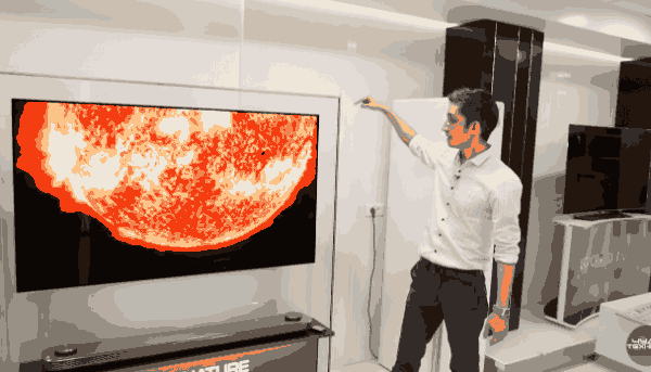 Телевизор-обои LG OLED