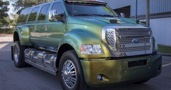 Гигантский внедорожник Ford F650 Super Truck Extreme