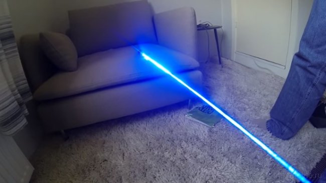 Лазерный луч 4500W как в Звездных Войнах