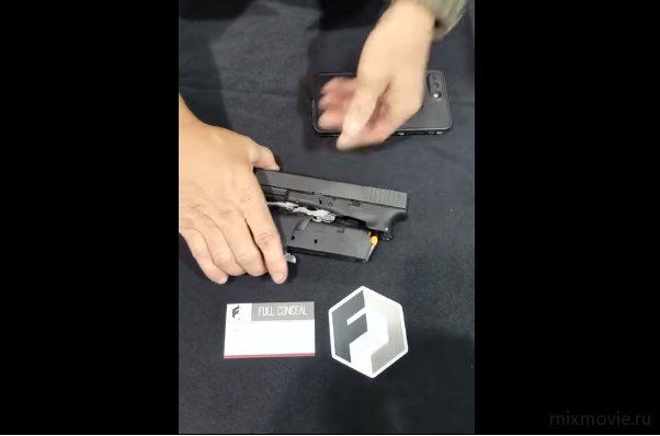 Пистолет GLOCK размером с мобильник