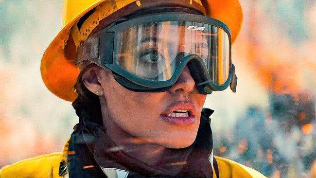 Те, кто желает мне смерти - Русский трейлер 2021