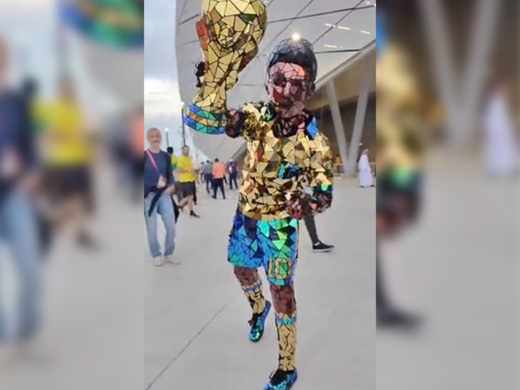 Крутой косплей на футболиста Пеле в Катаре