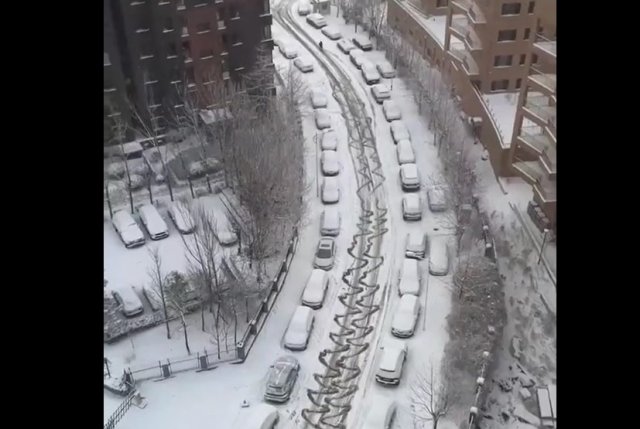 Заклинило задние колеса?