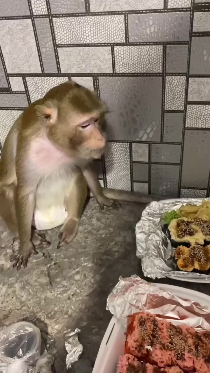Пожалуй тоже закажу роллы⁠⁠