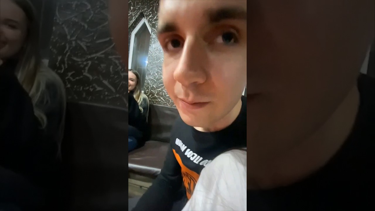 Олег 4 секунды пытается доказать, что он трезвый