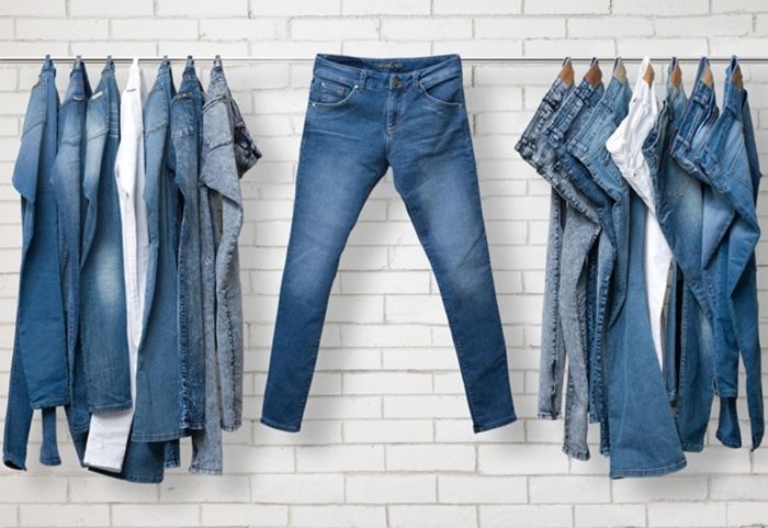 Почему синие джинсы стали классикой: история цвета, который покорил мир